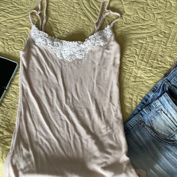 Bundle of four items three shorts and one tank all fit size medium or 7 to 9 - Picture 2 of 10